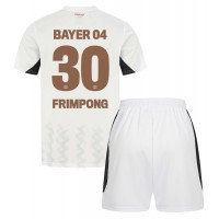 Camisa de Futebol Bayer Leverkusen Jeremie Frimpong #30 Equipamento Secundário Infantil 2024-25 Manga Curta (+ Calças curtas)